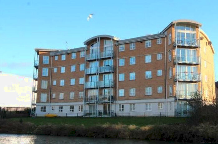 2 Bedroom Flat To Rent In Lion Court, Northampton, NN4