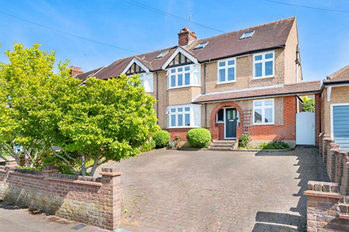5 Bedroom Semi Detached House For Sale In Langley Crescent, St. Albans, AL3