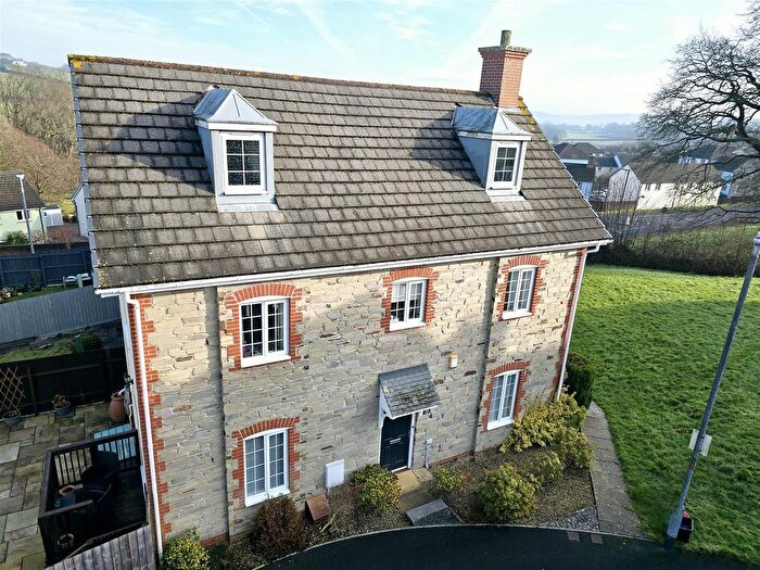 5 Bedroom Property For Sale In Kensey Valley Meadow, Launceston, PL15