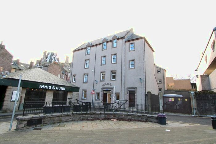 2 Bedroom Flat To Rent In Tay Square, Dundee, DD1
