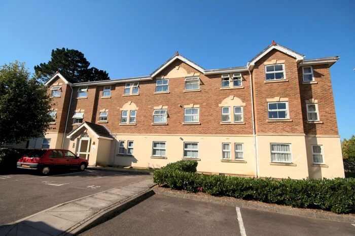 2 Bedroom Flat To Rent In Trevelyan Place, Haywards Heath, West Sussex, RH16