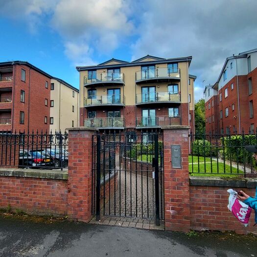 3 Bedroom Flat To Rent In Jackson Moss Building, Upper Chorlton Rd, Manchester, M16