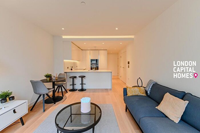 1 Bedroom Apartment To Rent In Hampton Tower, Marsh Wall, London, E14