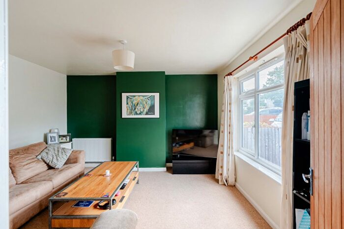 3 Bedroom Semi Detached House For Sale In Bishopthorpe Road, Manor Farm. Bristol, BS10