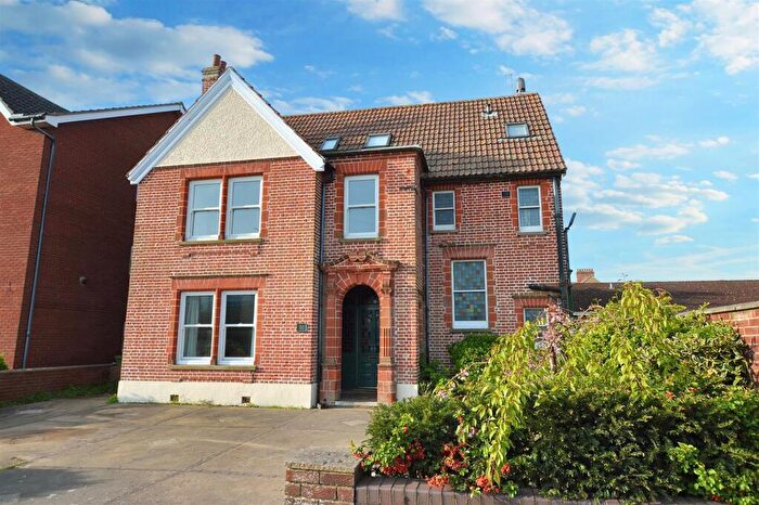 6 Bedroom Detached House For Sale In Cromer Road, Sheringham, NR26