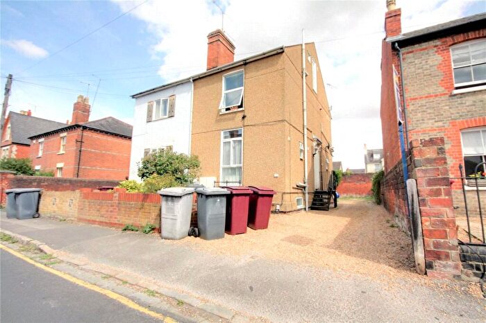 1 Bedroom Apartment To Rent In Carnarvon Road, Reading, Berkshire, RG1