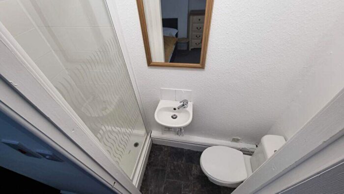 1 Bedroom Flat To Rent In Conference Road, Armley, Leeds, LS12