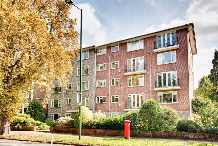 1 Bedroom Studio To Rent In Kew Road, Richmond Upon Thames, Richmond, TW9