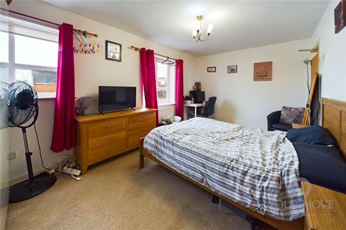2 Bedroom Flat For Sale In Cotton Court, Northampton, NN4