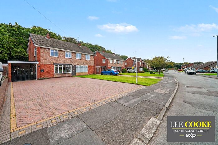 4 Bedroom Semi Detached House For Sale In Linden Lane, Short Heath, Willenhall, WV12