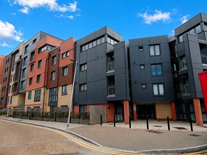 Studio To Rent In Bramley Crescent, Ilford, IG2