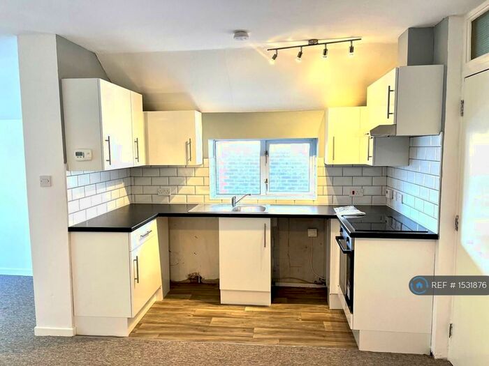 1 Bedroom Flat To Rent In George Road, Farncombe, GU7