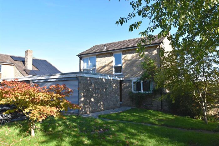 3 Bedroom Detached House To Rent In Nourse Close, Woodeaton, OX3