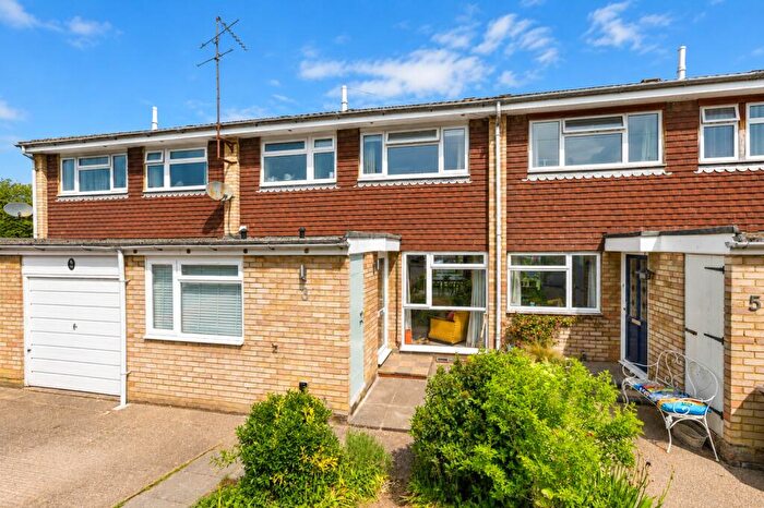 3 Bedroom Terraced House For Sale In Farm Close, Harpenden, Hertfordshire, AL5