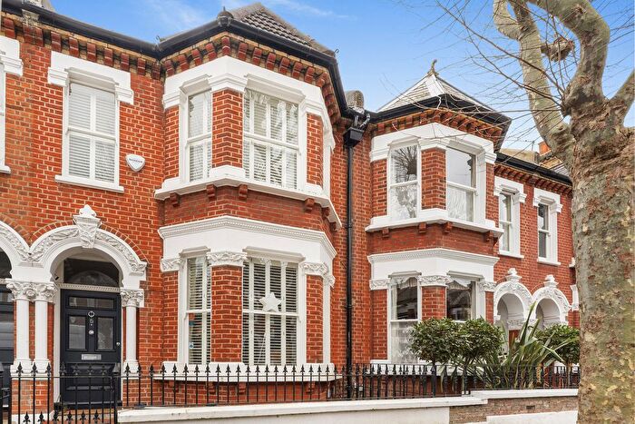 4 Bedroom Terraced House For Sale In Jessica Road, London, SW18