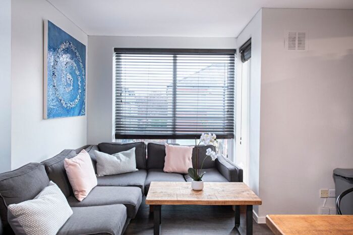 6 Bedroom Flat To Rent In Flat, Church Street, Nottingham, NG7