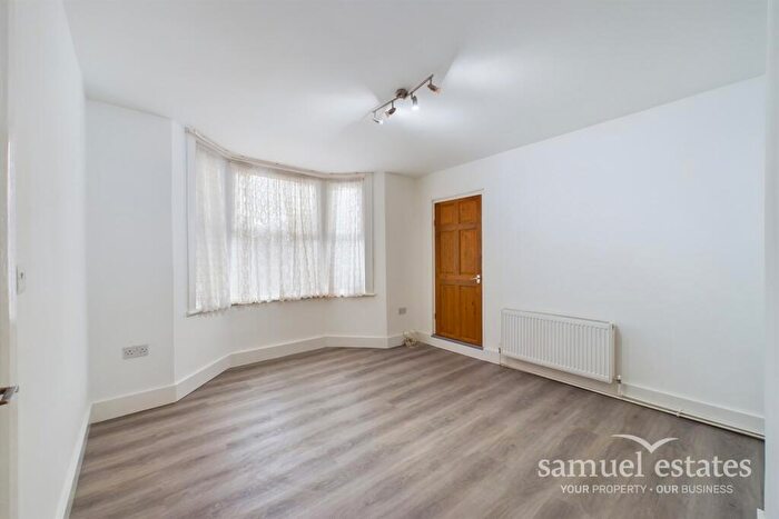 2 Bedroom Flat To Rent In Osborne Road, Thornton Heath, CR7