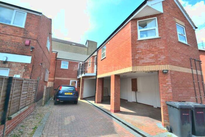 2 Bedroom Apartment To Rent In Cumberland Road, Reading, RG1