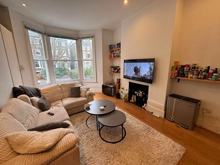 2 Bedroom Flat To Rent In Hartham Road, London, N7