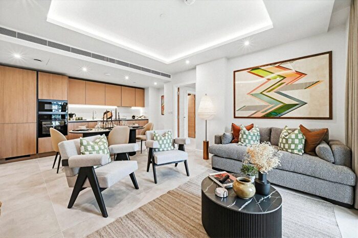 3 Bedroom Flat To Rent In Embassy Boulevard, Linear Place, SW11