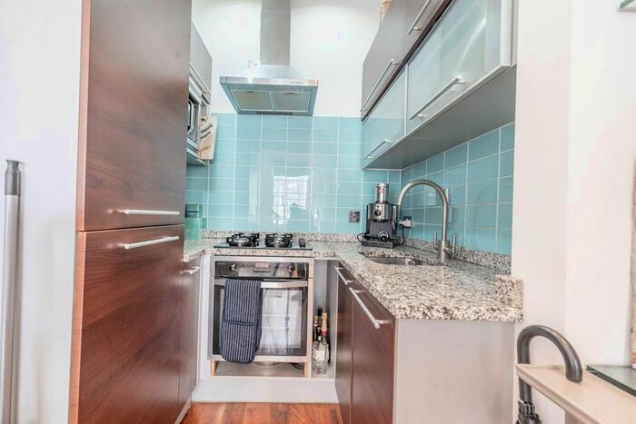 1 Bedroom Flat To Rent In Westmoreland Terrace, Pimlico, London, SW1V