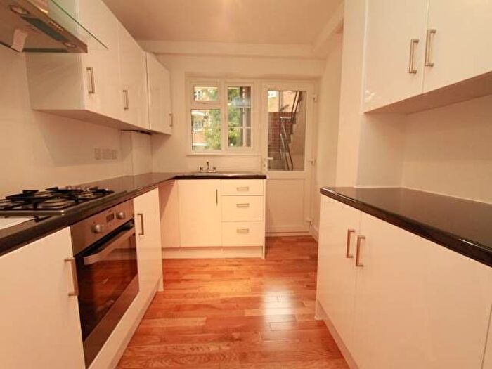 2 Bedroom Flat To Rent In College Hill Road, Harrow, Greater London, HA3