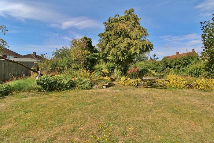 2 Bedroom Detached Bungalow For Sale In Fareham Park Road, Fareham, PO15