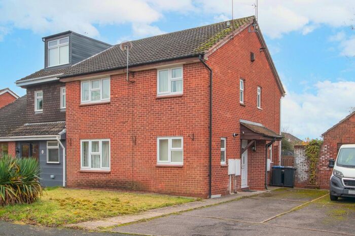 2 Bedroom Terraced House To Rent In Seymour Road, Alcester, Warwickshire, B49