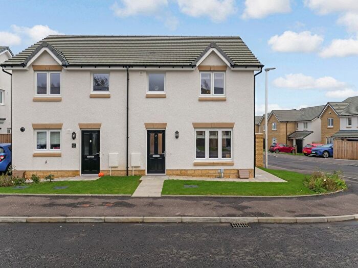 3 Bedroom Semi-Detached House For Sale In Drumbeg Road, Bishopton, Renfrewshire, PA7