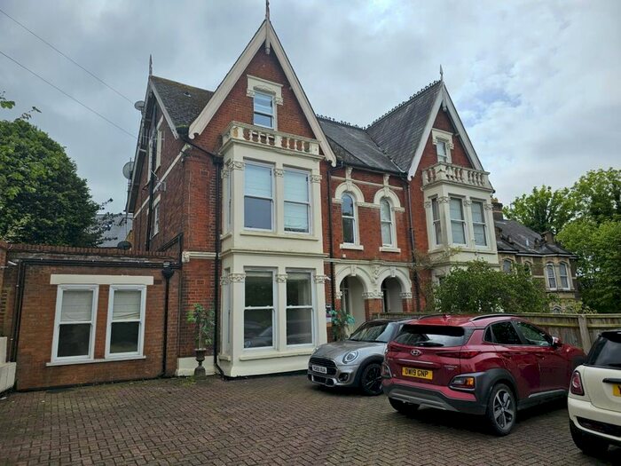 1 Bedroom Flat To Rent In Priory Road, High Wycombe, HP13