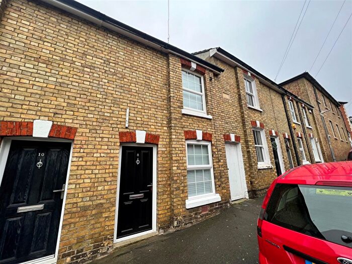 1 Bedroom Terraced House To Rent In Hitchen Hatch Lane, Sevenoaks, TN13