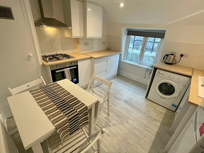 3 Bedroom Flat To Rent In Craven Hill, Imperial College, Bayswater, Hyde Park, West End, Lancaster Gate, Ucl, London, W2