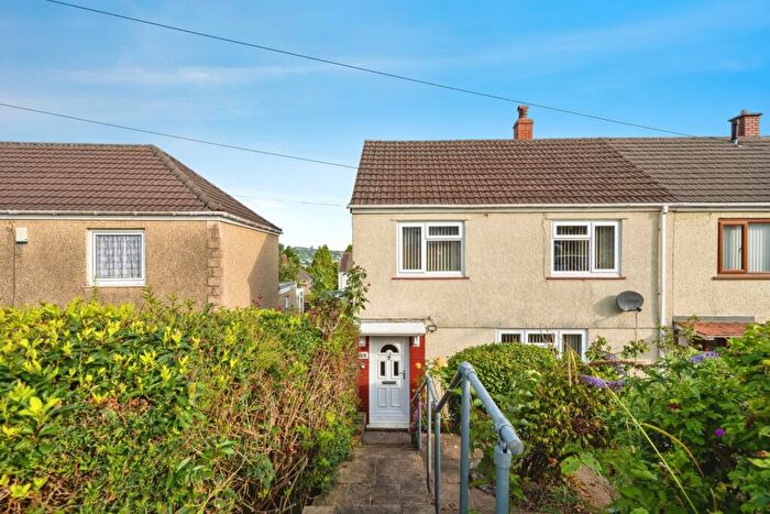 2 Bedroom End Of Terrace House For Sale In Colwyn Avenue, Swansea, West Glamorgan, SA1