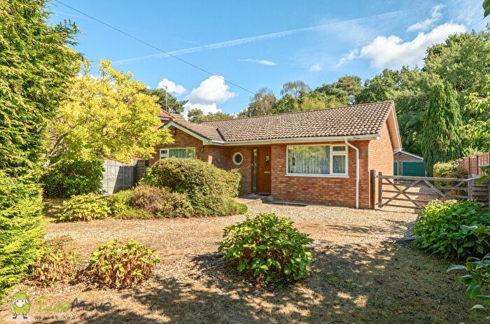 3 Bedroom Detached Bungalow For Sale In Pelican Road, Pamber Heath, Tadley, Hampshire, RG26