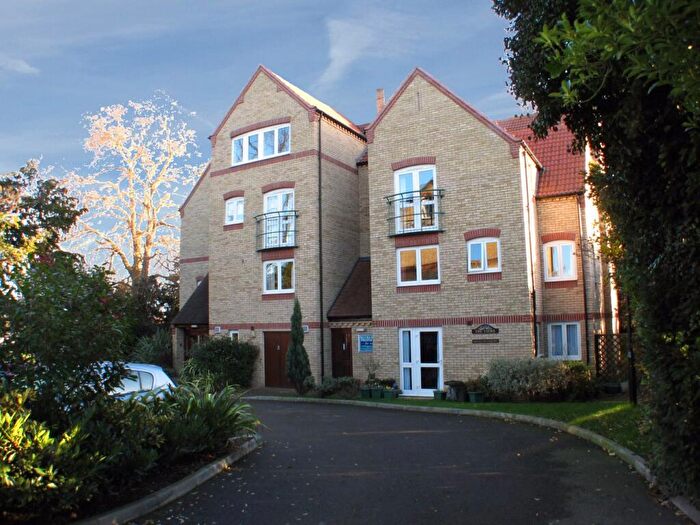 1 Bedroom Flat For Sale In George Street, Huntingdon, PE29