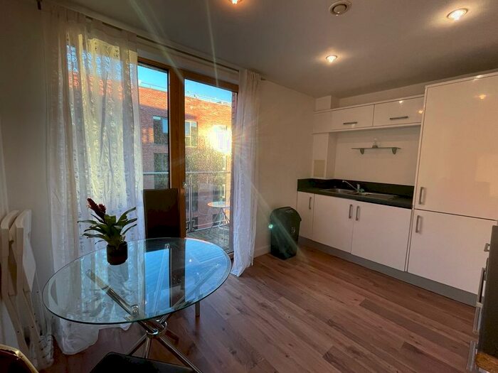 2 Bedroom Apartment To Rent In Napier Street, Sheffield, South Yorkshire, S11