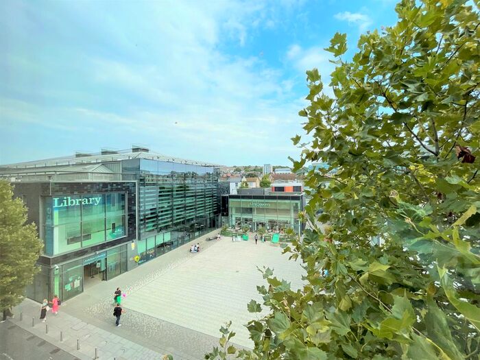 2 Bedroom Flat To Rent In Regent Street, BN1