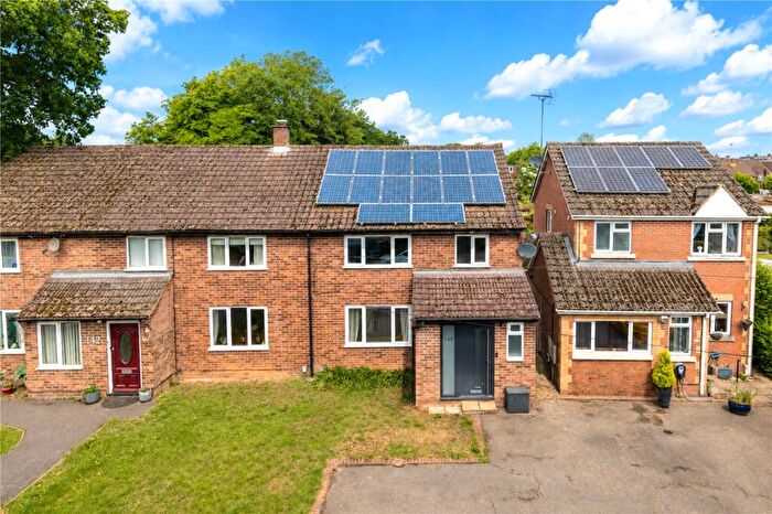 3 Bedroom Semi-Detached House For Sale In Hill End Lane, St. Albans, Hertfordshire, AL4