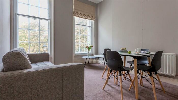 1 Bedroom Flat To Rent In Addington Square, , London, SE5