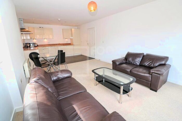 2 Bedroom Flat To Rent In Old Mill, City Centre, BD1