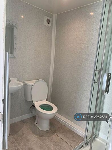8 Bedroom Terraced House To Rent In Manor House Road, Newcastle Upon Tyne, NE2
