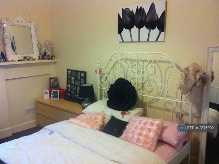 4 Bedroom Flat To Rent In West Princes Street, Glasgow, G4