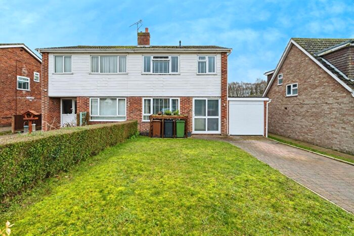 3 Bedroom Semi-Detached House For Sale In The Glade, Thetford, IP24