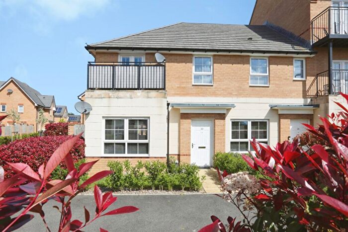 2 Bedroom Flat For Sale In Luck Road, Bursledon, Southampton, SO31