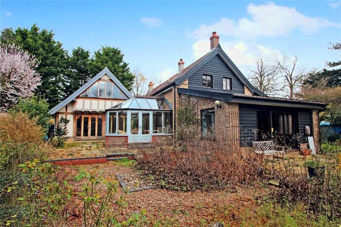 4 Bedroom Barn Conversion For Sale In The Street, Bramerton, Norwich, Norfolk, NR14