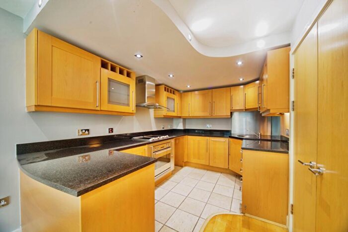 1 Bedroom Flat For Sale In Millharbour, London, E14