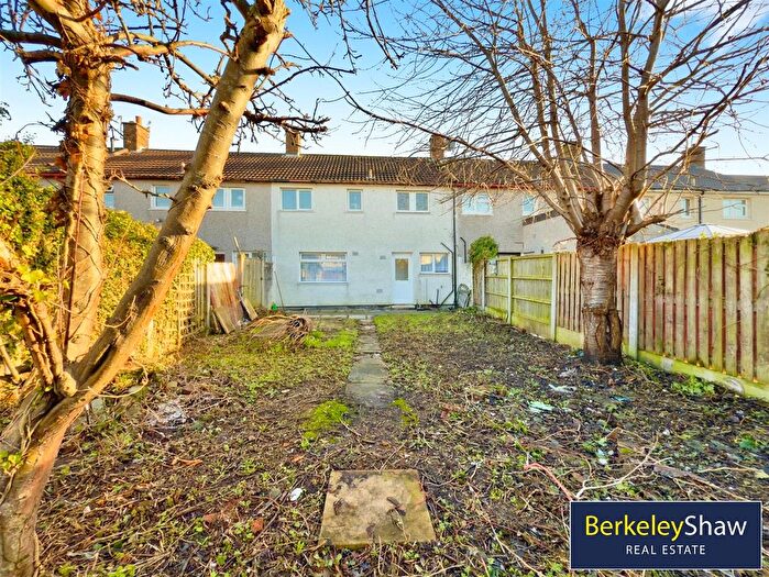 3 Bedroom Terraced House For Sale In Lingtree Road, Liverpool, L32