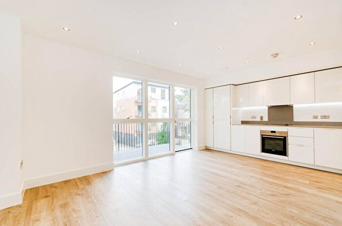 1 Bedroom Flat To Rent In Lyon Road, , Harrow, HA1