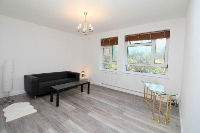 1 Bedroom Flat For Sale In Wydeville Manor Road, Grove Park, London, SE12