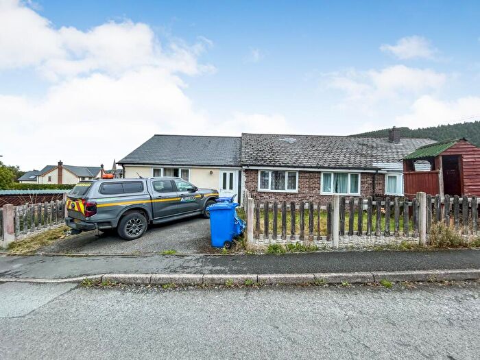4 Bedroom Bungalow For Sale In Bro Helyg, Llandrillo, LL21